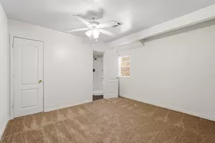 5111 Debeney Dr, Houston, TX 77039 - Photo 9