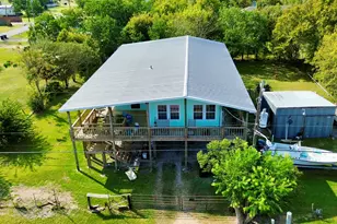 611 and 615 Broadway, Dickinson, TX 77539 - Photo 1