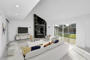 6035 Cartagena St, Houston, TX 77035 - Photo 3