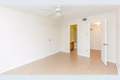 9797 Leawood Boulevard #1419, Houston, TX 77099 - Photo 13