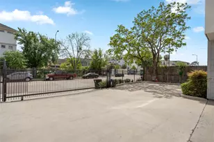 5712 Winsome Ln, Houston, TX 77057 - Photo 3