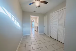 8124 Beech Cove Ln, Houston, TX 77072 - Photo 11
