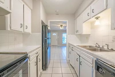 8124 Beech Cove Lane, Houston, TX 77072 - Photo 9