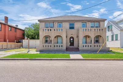 915 8th Street, Galveston, TX 77550 - Photo 3