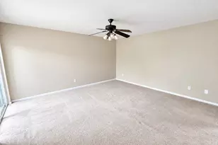 2026 Arcadia Dr, Sugar Land, TX 77498 - Photo 9