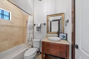 2601 Bevis St, Houston, TX 77008 - Photo 31