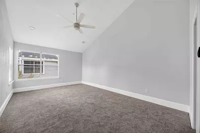7866 Green Lawn Drive #7866, Houston, TX 77088 - Photo 9