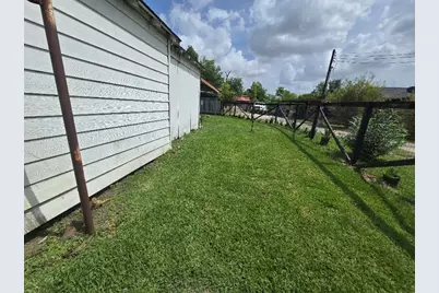 16722 Avenue B, Channelview, TX 77530 - Photo 9