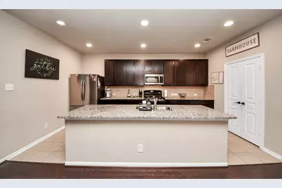 8706 Morning Dove Lane, Baytown, TX 77521 - Photo 11
