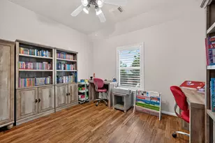 74 Oriel Oaks Cir, The Woodlands, TX 77382 - Photo 19