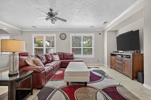 74 Oriel Oaks Cir, The Woodlands, TX 77382 - Photo 7