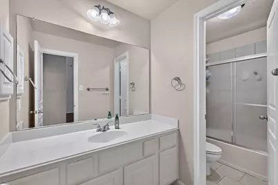 74 Oriel Oaks Circle, The Woodlands, TX 77382 - Photo 15