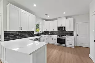 4208 Castor St, Houston, TX 77022 - Photo 5