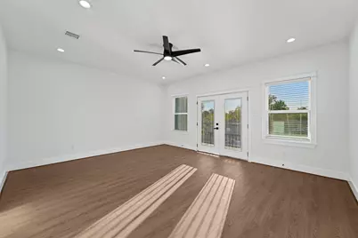 4208 Castor Street #B, Houston, TX 77022 - Photo 13