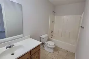 10420 Royal Tricia Dr, Conroe, TX 77303 - Photo 5