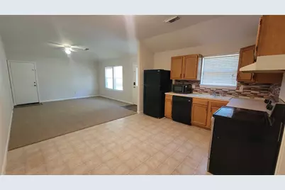10420 Royal Tricia Drive, Conroe, TX 77303 - Photo 3