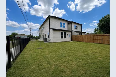 5921 Eastland Street, Houston, TX 77028 - Photo 27
