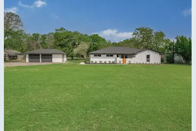 1105 Redberry Hill Road, Baytown, TX 77521 - Photo 1