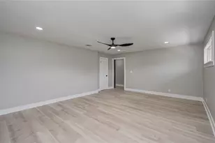 1105 Redberry Hill Rd, Baytown, TX 77521 - Photo 7