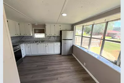 377 Avenue H, Markham, TX 77456 - Photo 5