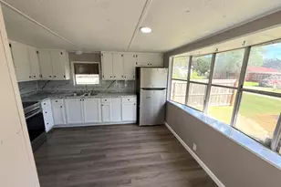 377 Ave H, Markham, TX 77456 - Photo 5