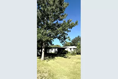 377 Avenue H, Markham, TX 77456 - Photo 1