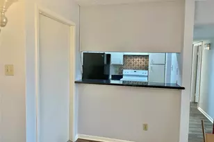 3025 Walnut Bend Ln, Houston, TX 77042 - Photo 5