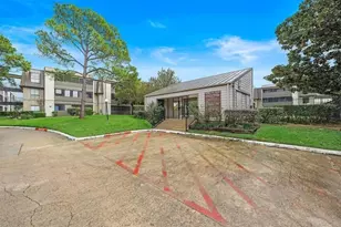 3025 Walnut Bend Ln, Houston, TX 77042 - Photo 15