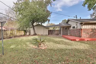 607 Lakeview Dr, Sugar Land, TX 77498 - Photo 17