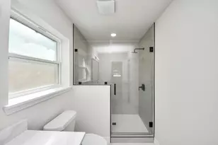 4311 Goldfinch St, Houston, TX 77035 - Photo 29