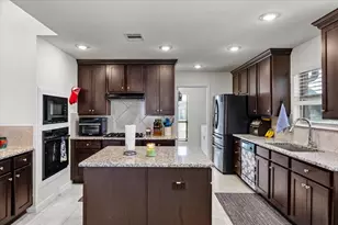 2910 Apache St, League City, TX 77573 - Photo 15