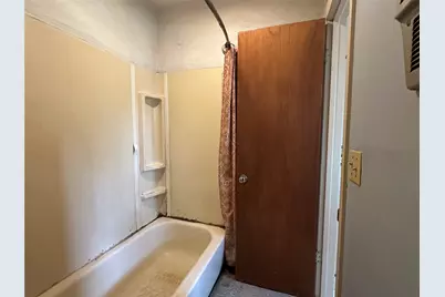 112 Raven Street, Clute, TX 77531 - Photo 17