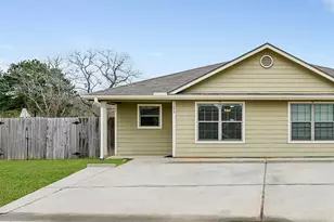 163 S Bend Ct, Willis, TX 77378 - Photo 1