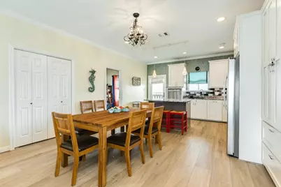 4710 Bayshore Drive, Freeport, TX 77541 - Photo 5