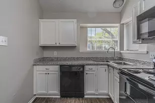 5612 Countryaire St, League City, TX 77573 - Photo 9