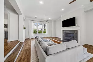 539 W 25th St, Houston, TX 77008 - Photo 3
