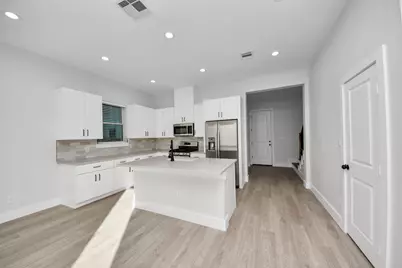 8306 Comal Street #B, Houston, TX 77051 - Photo 7