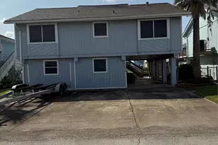 1075 Redfish St, Bayou Vista, TX 77563 - Photo 1