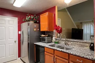 13706 Maximos Dr, Houston, TX 77083 - Photo 13