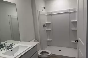 1306 Wharton Lks Blvd, Wharton, TX 77488 - Photo 9