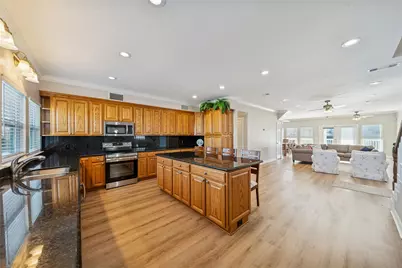 22105 Zapata Drive, Galveston, TX 77554 - Photo 5