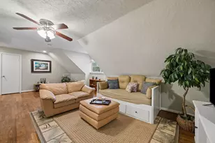 6023 Beaudry Dr, Houston, TX 77035 - Photo 19