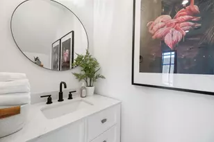 817 W 19th St, Houston, TX 77008 - Photo 9