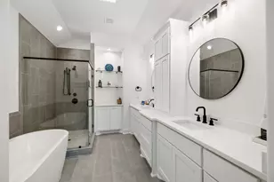 817 W 19th St, Houston, TX 77008 - Photo 15