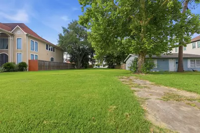 5115 Locust Street, Bellaire, TX 77401 - Photo 1