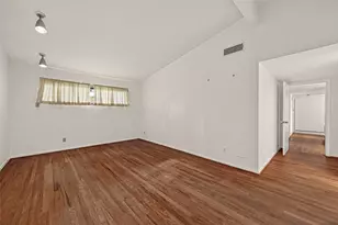 10811 McClearen Dr, Houston, TX 77096 - Photo 15