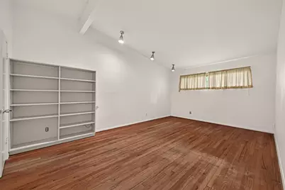 10811 McClearen Drive, Houston, TX 77096 - Photo 15