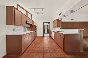 10811 McClearen Dr, Houston, TX 77096 - Photo 9