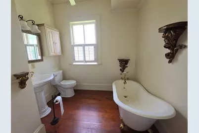 815 E Washington Avenue, Navasota, TX 77868 - Photo 9