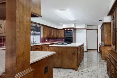 319 S Rivershire Drive, Conroe, TX 77304 - Photo 9
